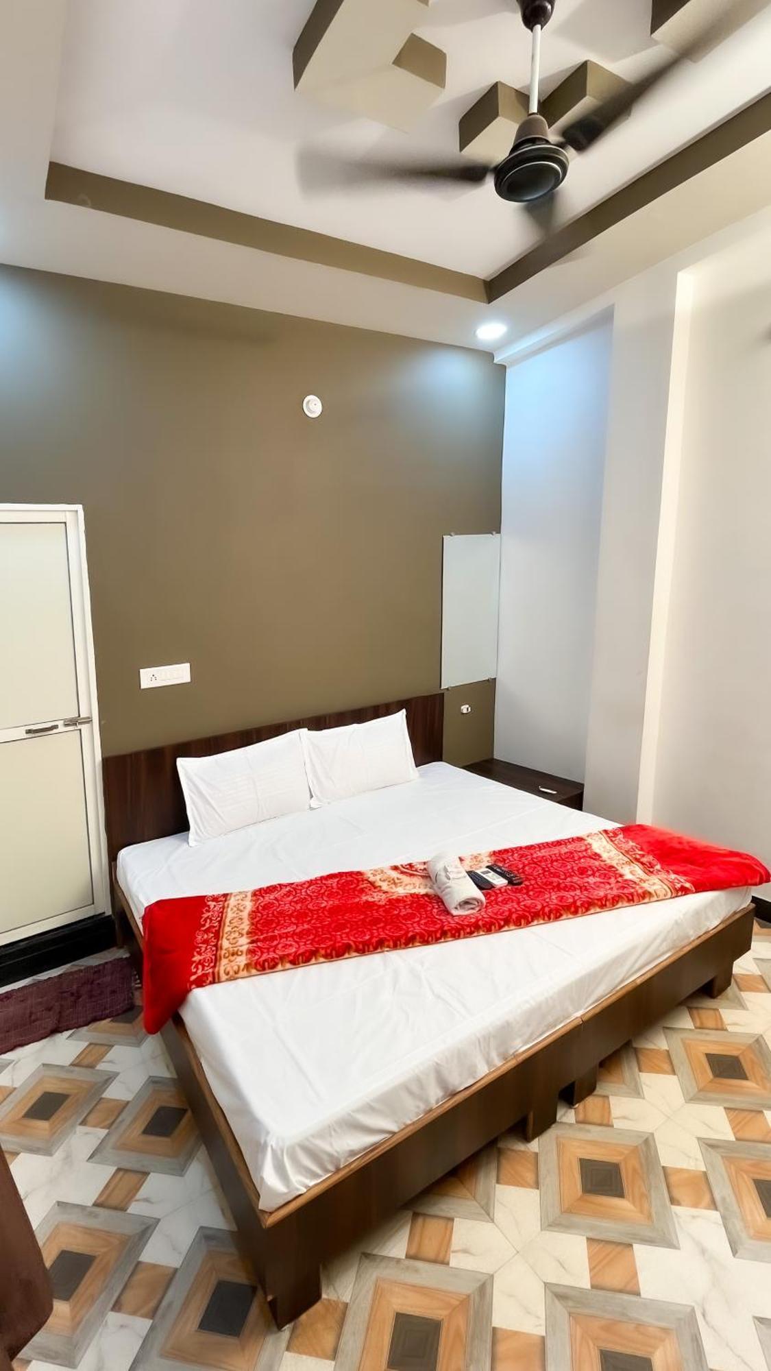 Hotel Rudraksh Ujjain Bagian luar foto