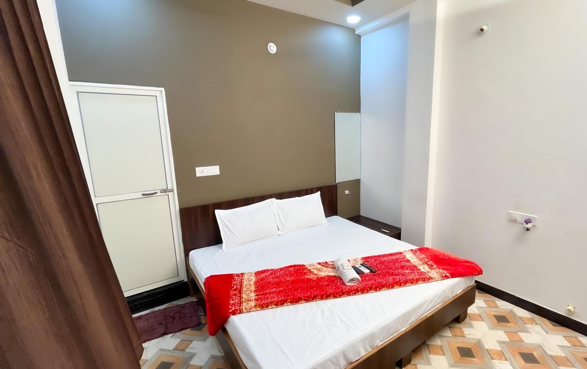 Hotel Rudraksh Ujjain Bagian luar foto